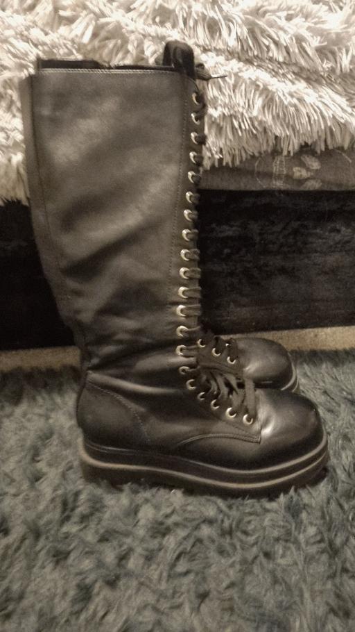 Buy & Sell Clayton West Kirklees - Photos for Black Chunky Heeled Knee High Boots - Size 4