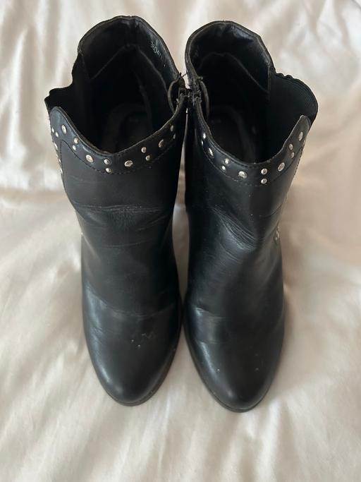 Buy & Sell Burnham Trading Park Burnley - Photos for Boots - Black - Size 8