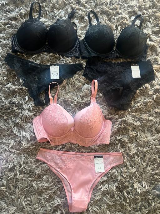 Buy & Sell Bristol South Gloucestershire - Photos for 3xnewlook 36c bra & size10 bottoms