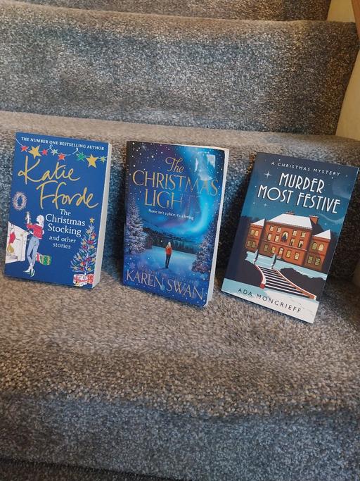 Buy & Sell Willenhall Walsall - Photos for 3 Christmas Themed Books