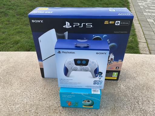 Buy & Sell Rainham Medway - Kent - Photos for PS5®1TB SLIM DIGITAL EDITION BUNDLE - NEW