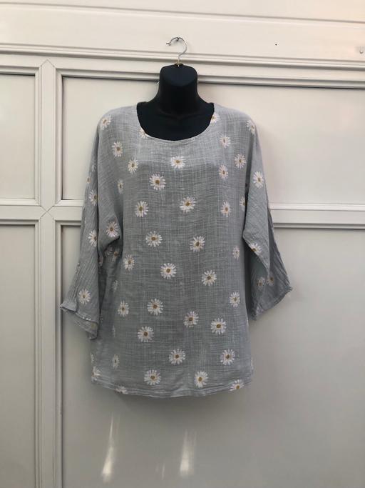 Buy & Sell Cradley Heath Sandwell - Photos for (Size S/M 12ish) TOP