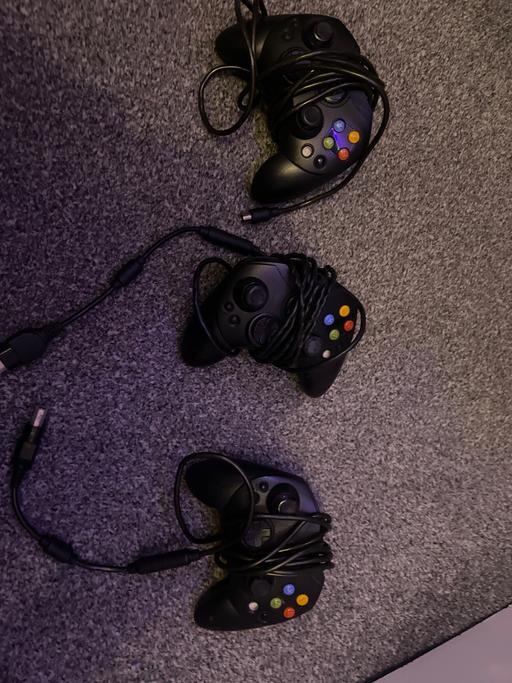 Buy & Sell Essington Wolverhampton - Photos for 3 original Xbox controllers untested