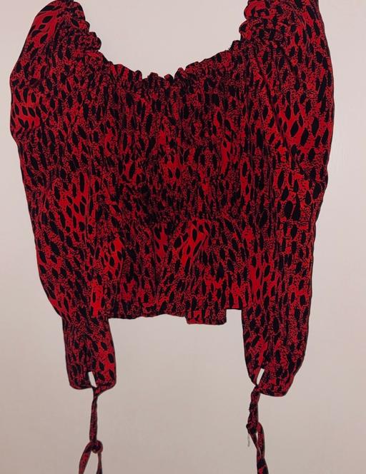 Buy & Sell Moseley Village Wolverhampton - Photos for Red off the shoulder top