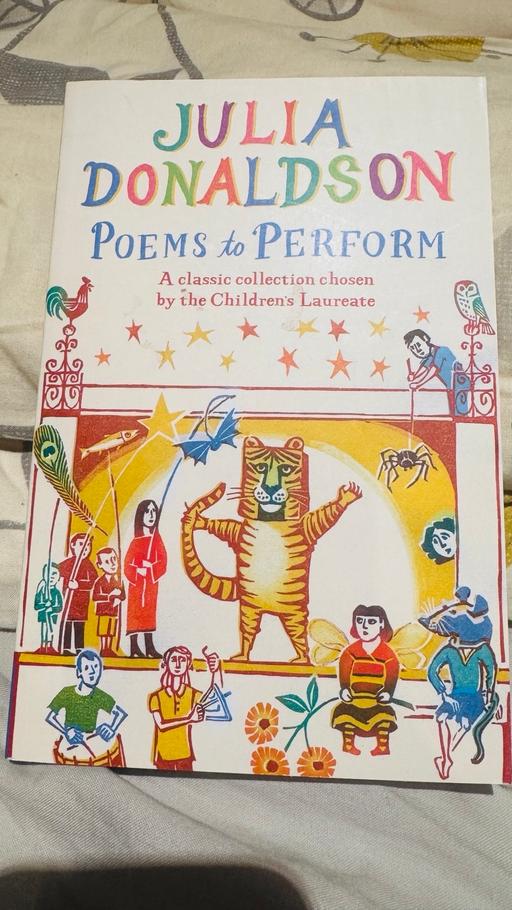 Buy & Sell East Ham East London - Photos for Julia Donaldson Book - Poems to Perform
