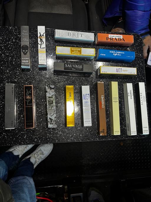 Buy & Sell Healey Kirklees - Photos for 33ml fragrances male and femail