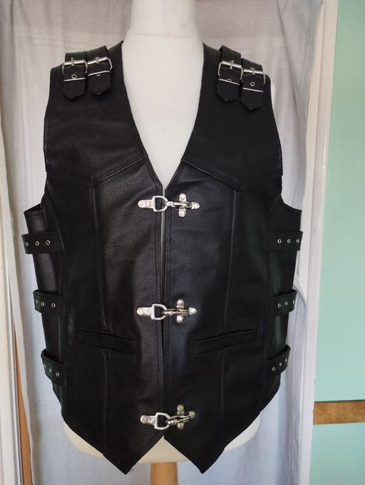 Buy & Sell Hackney East London - Photos for Gilet/Waistcoat in leather for man/woman