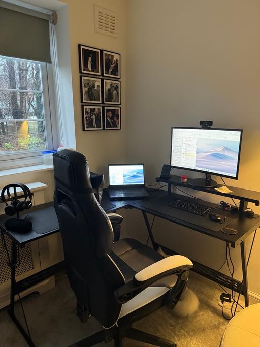 Buy & Sell Finchley North London - Photos for Black desk