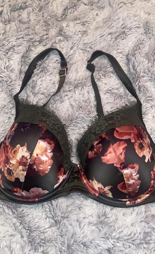 Buy & Sell Bilston Wolverhampton - Photos for New 38C bra