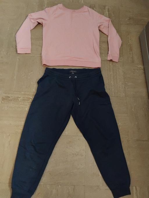 Buy & Sell Stow Heath Wolverhampton - Photos for Joggers & Jumper 12/14.