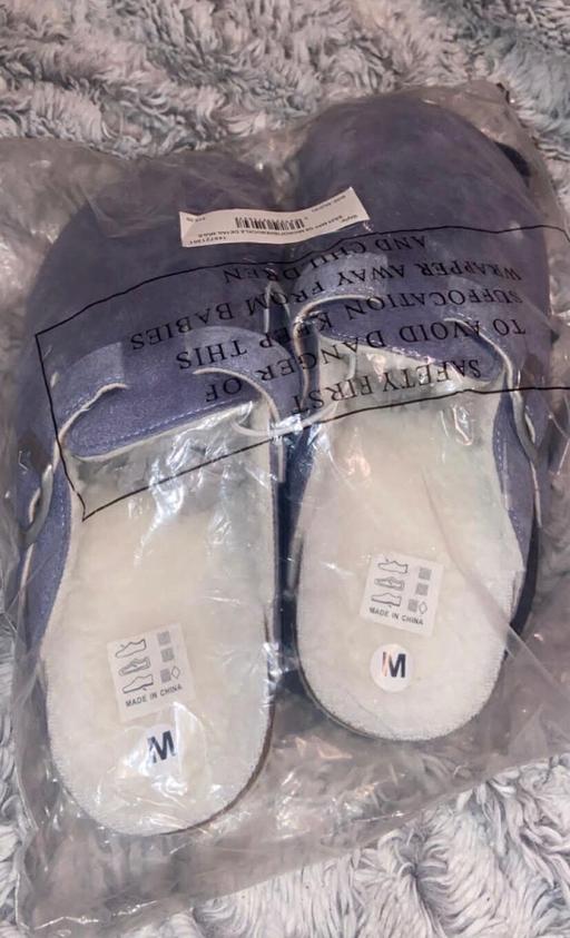Buy & Sell Bilston Wolverhampton - Photos for Brand new slipper shoes