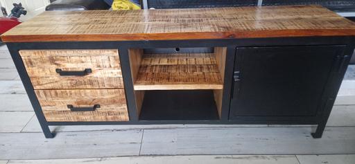 Buy & Sell Newton (Chester) Cheshire West and Chester - Photos for TV Unit