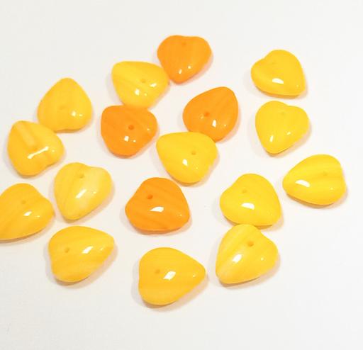 Buy & Sell Aldwych Central London - Photos for 13mm Opaque Orange Hearts Beads (x16) Czech G