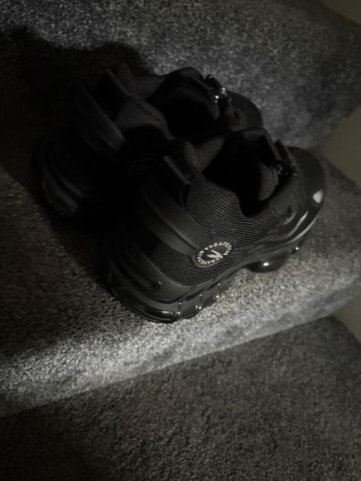 Buy & Sell Winwick Quay Warrington - Photos for Steel toe cap trainers