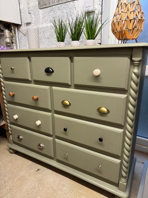Buy & Sell Hoobrook Wyre Forest - Photos for Extra large solid pine chest of drawers