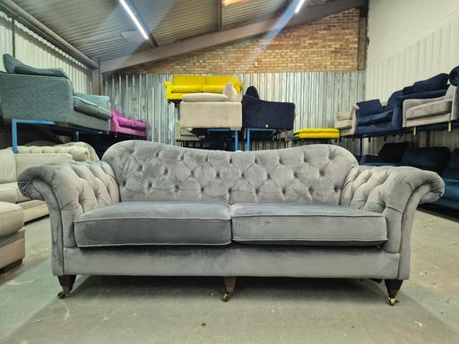 Buy & Sell Cheslyn Hay South Staffordshire - Photos for Bordeaux Grey Velvet Chesterfield – 4 Seater