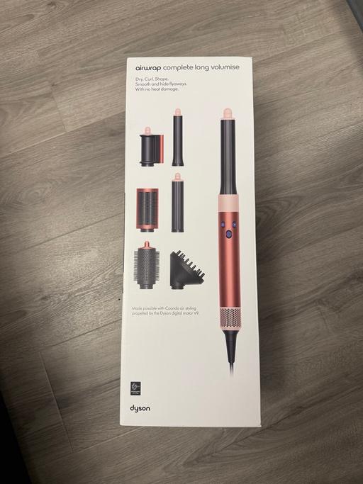 Buy & Sell Lamorbey South East London - Photos for dyson airwrap complete long volumise