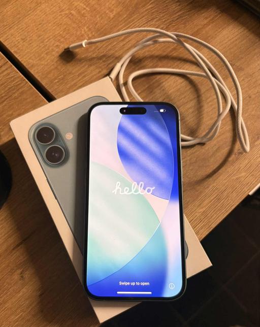 Buy & Sell Belvedere Bexley - Photos for Iphone 16 128GB teal