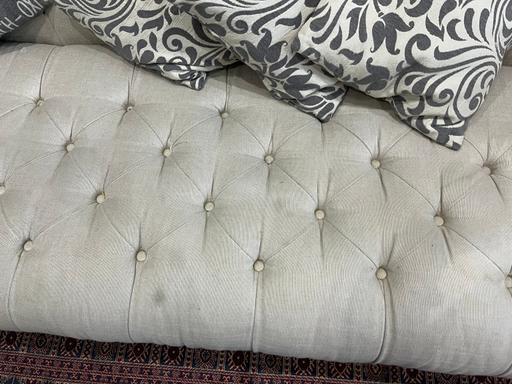 Buy & Sell Kingston upon Thames South West London - Photos for Chesterton style creme sofa