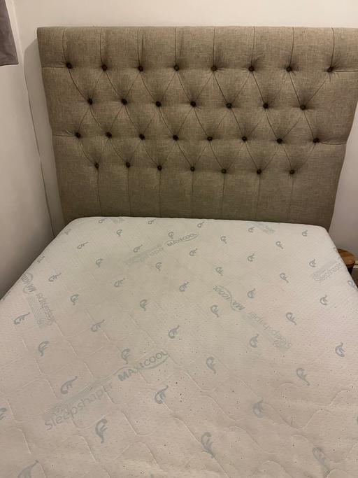 Buy & Sell Kingston upon Thames South West London - Photos for Double bed with headboard