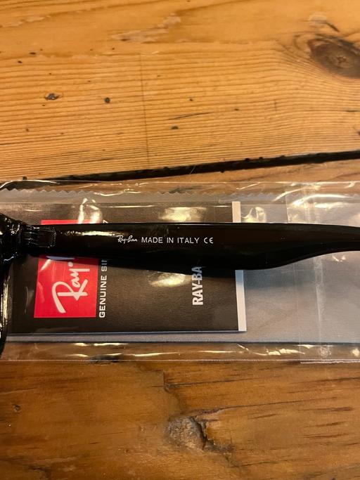 Buy & Sell Llandegfan Isle of Anglesey - Wales - Photos for Ray ban