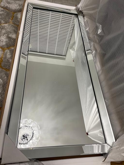 Buy & Sell Halewood Knowsley - Photos for Brand new in box saprano leaning mirror