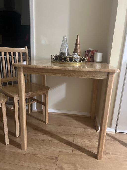 Buy & Sell Northumberland Park North London - Photos for Dining table for 2 and 2 chairs