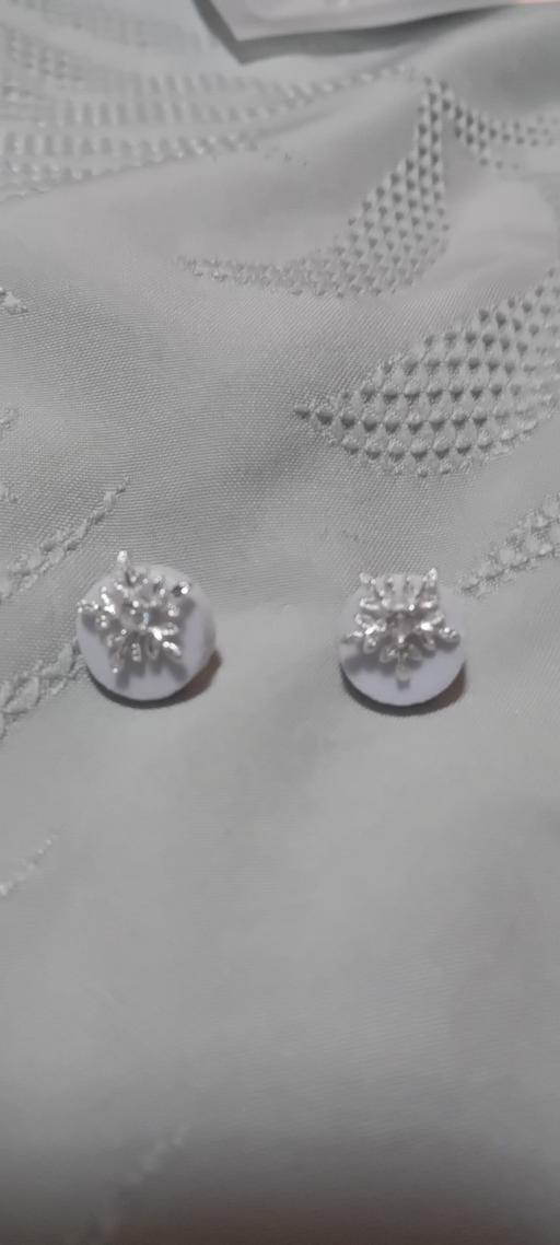 Buy & Sell Ettingshall Wolverhampton - Photos for brand new snowflake earrings