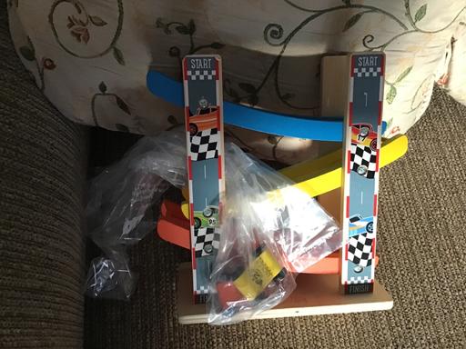 Buy & Sell Essington Wolverhampton - Photos for Wooden car ramp with 2 cars