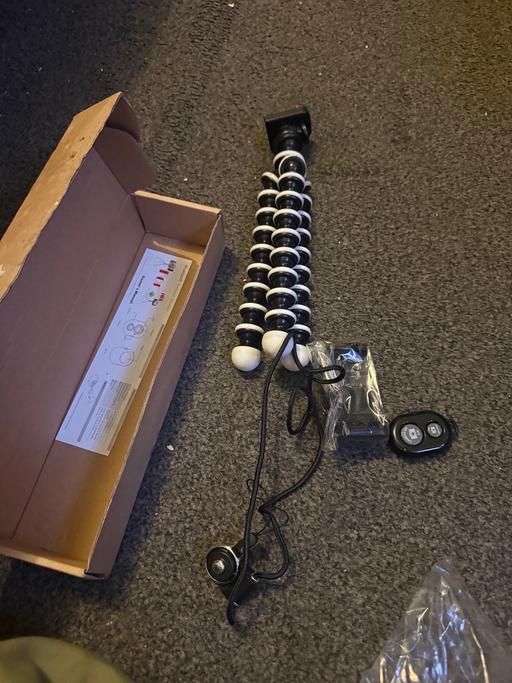 Buy & Sell Birchills Walsall - Photos for Mobile tripod stand with remote