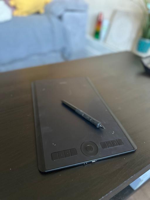 Buy & Sell Croydon Croydon - Photos for Wacom Intuos Pro Graphic Tablet(Medium) + Pen