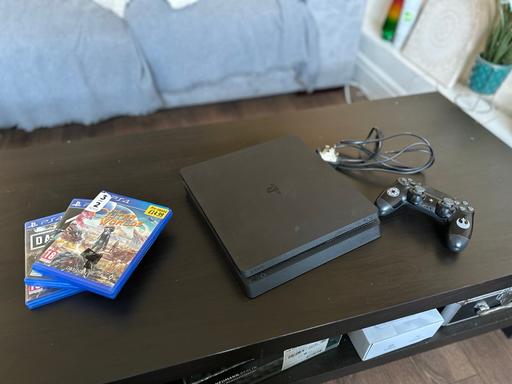 Buy & Sell Croydon Croydon - Photos for PS4 Slim 500GB + Controller + 3 Games