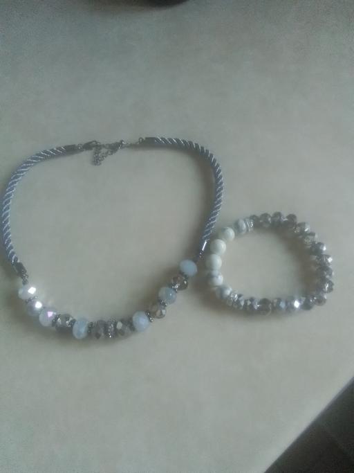 Buy & Sell Streetly Walsall - Photos for NECKLACE AND BRACKET