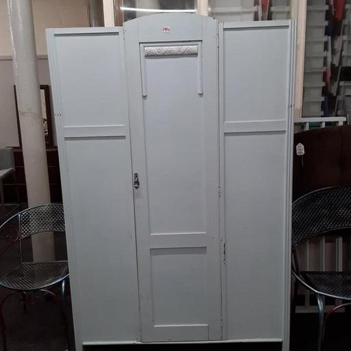 Buy & Sell Saint Pauls Trading Estate Tameside - Photos for Vintage solid wood triple wardrobe