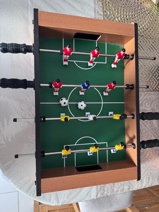 Buy & Sell Epsom Epsom and Ewell - Photos for 20 inch Tabletop Football