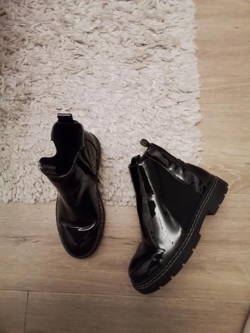 Buy & Sell Brierley Hill Dudley - Photos for little girls size 2 river island boots