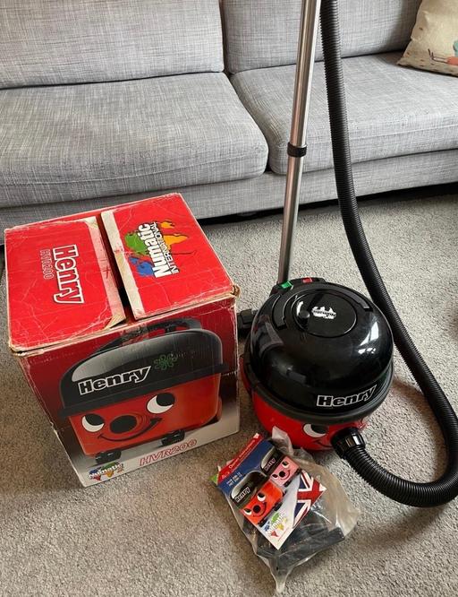 Buy & Sell Wimbledon South West London - Photos for Henry Vacuum Cleaner in good condition