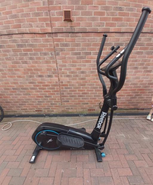 Buy & Sell Lye Dudley - Photos for Reebok Cross trainer like new