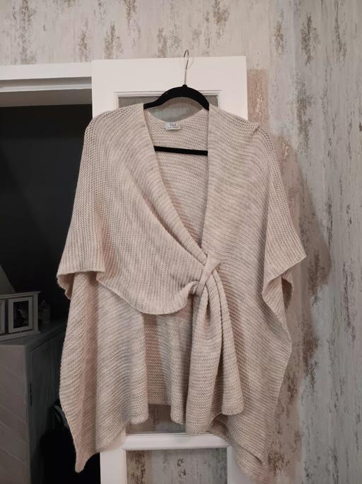 Buy & Sell Hornchurch Havering - Photos for one size knitted cape