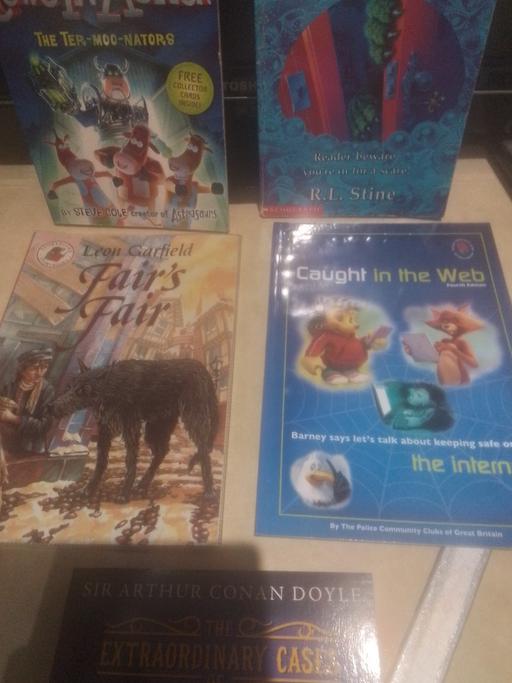 Buy & Sell Streetly Walsall - Photos for FIVE GOOD QYALITY BOOKS