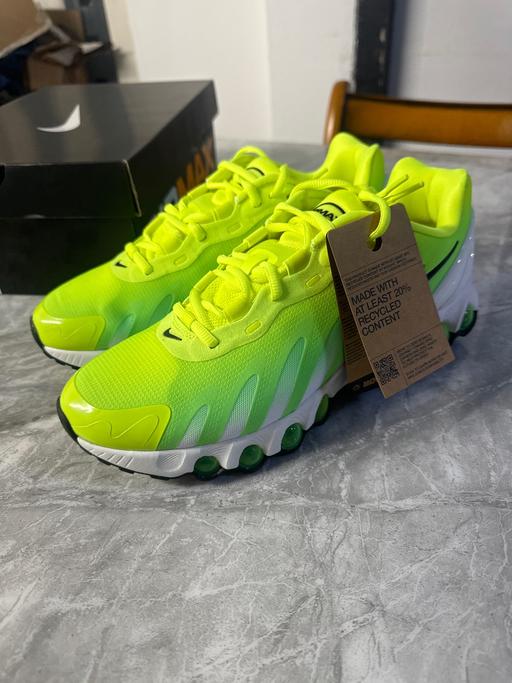 Buy & Sell Upper Holloway North London - Photos for Nike AIRMAX DN8