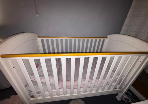 Buy & Sell Moseley Village Wolverhampton - Photos for Mamas and papas cot
