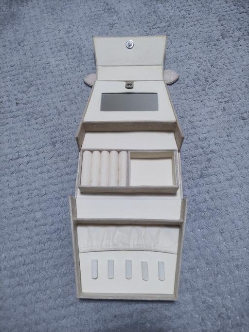 Buy & Sell Grafton Street Industrial Estate West Northamptonshire - Photos for Jewellery box