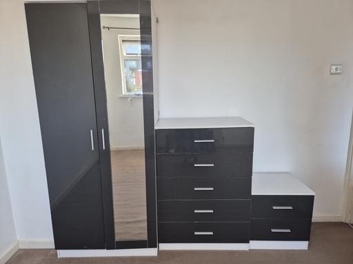 Buy & Sell Farnham Common Buckinghamshire - Photos for cupboard, wardrobe and bedside draw