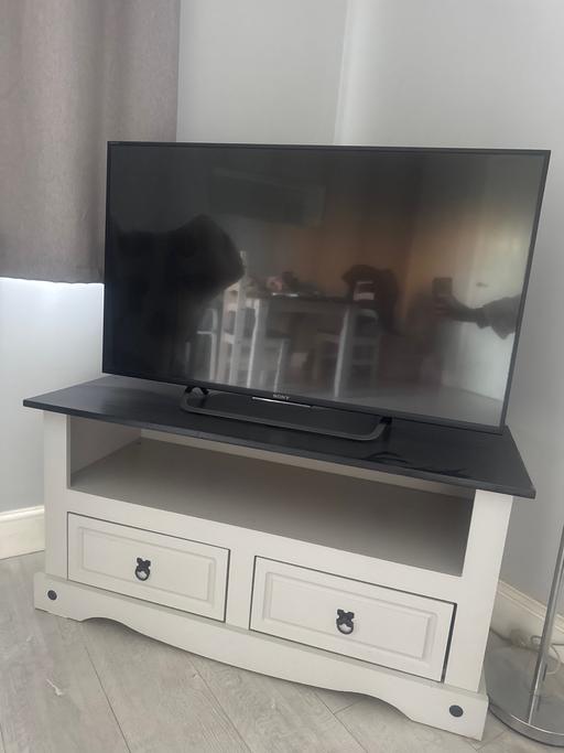 Buy & Sell Manvers Rotherham - Photos for Black and grey tv stand