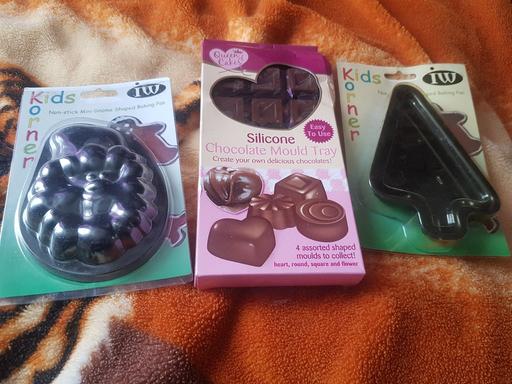 Buy & Sell Longley Sheffield - Photos for Christmas cake and chocolate moulds