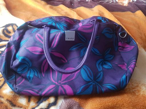 Buy & Sell Longley Sheffield - Photos for small holdhall.