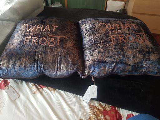 Buy & Sell Longley Sheffield - Photos for 2 new Christmas cushions