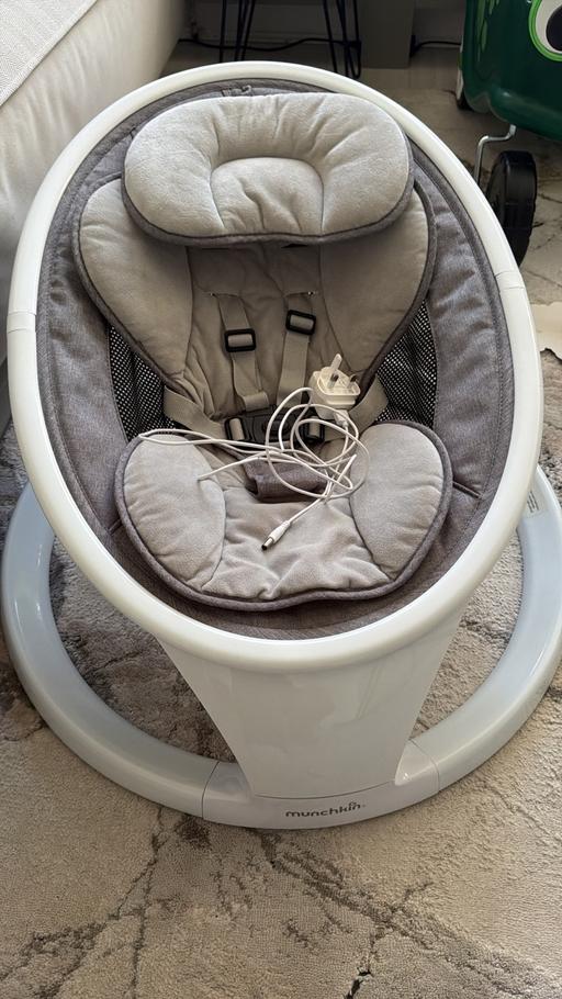 Buy & Sell Ilford Redbridge - Photos for Munchkin Bluetooth baby bouncer swing