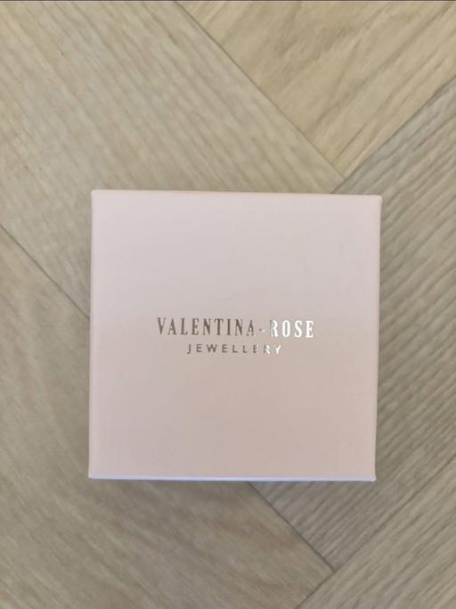 Buy & Sell Quine`s Hill Douglas - Photos for Brand New Meghan Cluster Bridal Earrings